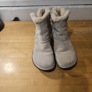 UGG Women's Cove 5178 Beige Leather Shearling  Ankle Boots US SZ 8M~EU 39~EUC